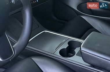 Седан Tesla Model 3 2023 в Николаеве