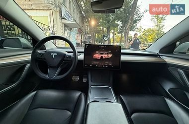 Седан Tesla Model 3 2023 в Николаеве