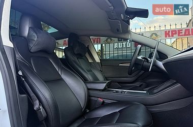 Седан Tesla Model 3 2023 в Николаеве