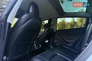 Седан Tesla Model 3 2023 в Николаеве