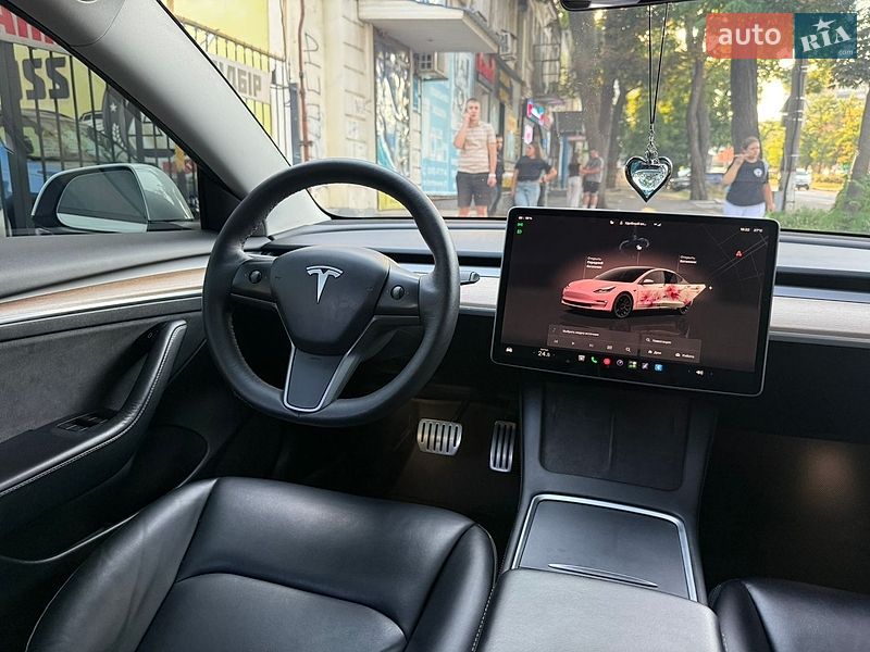 Седан Tesla Model 3 2023 в Николаеве
