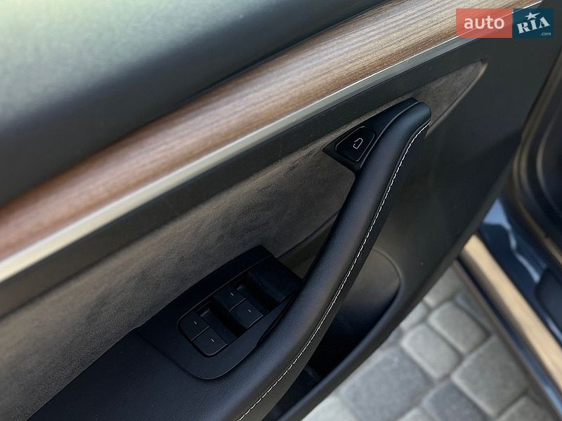 Седан Tesla Model 3 2022 в Мукачевому фото 10 Седан Tesla Model 3 2022 в Мукачевому