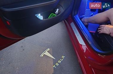 Седан Tesla Model 3 2018 в Буче Седан Tesla Model 3 2018 в Буче