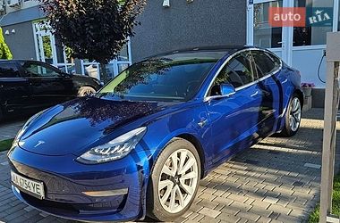 Седан Tesla Model 3 2018 в Борисполі