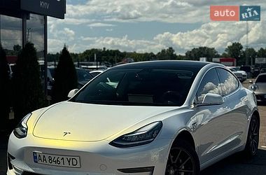 Седан Tesla Model 3 2019 в Києві фото Седан Tesla Model 3 2019 в Києві