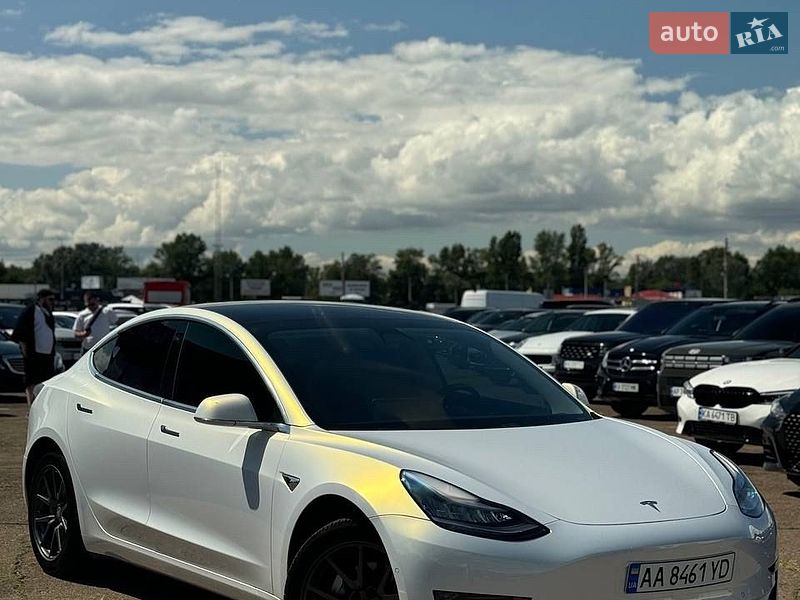 Седан Tesla Model 3 2019 в Києві фото 3 Седан Tesla Model 3 2019 в Києві