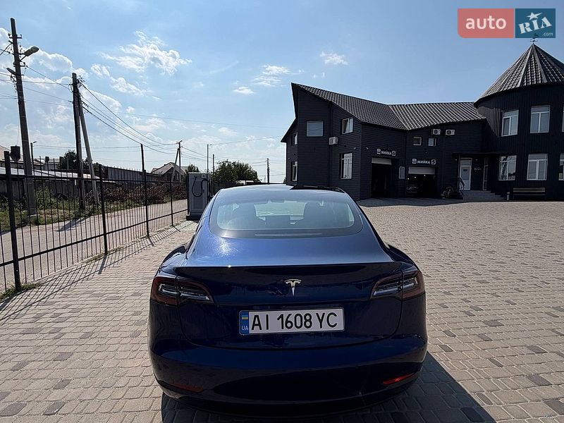 Седан Tesla Model 3 2019 в Білій Церкві