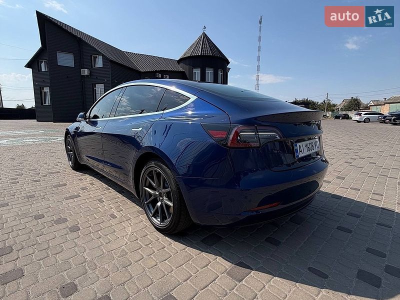 Седан Tesla Model 3 2019 в Білій Церкві