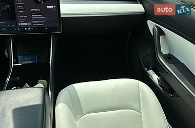 Седан Tesla Model 3 2018 в Києві