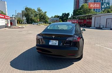 Седан Tesla Model 3 2022 в Києві