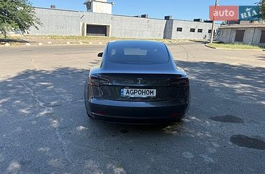 Седан Tesla Model 3 2023 в Николаеве