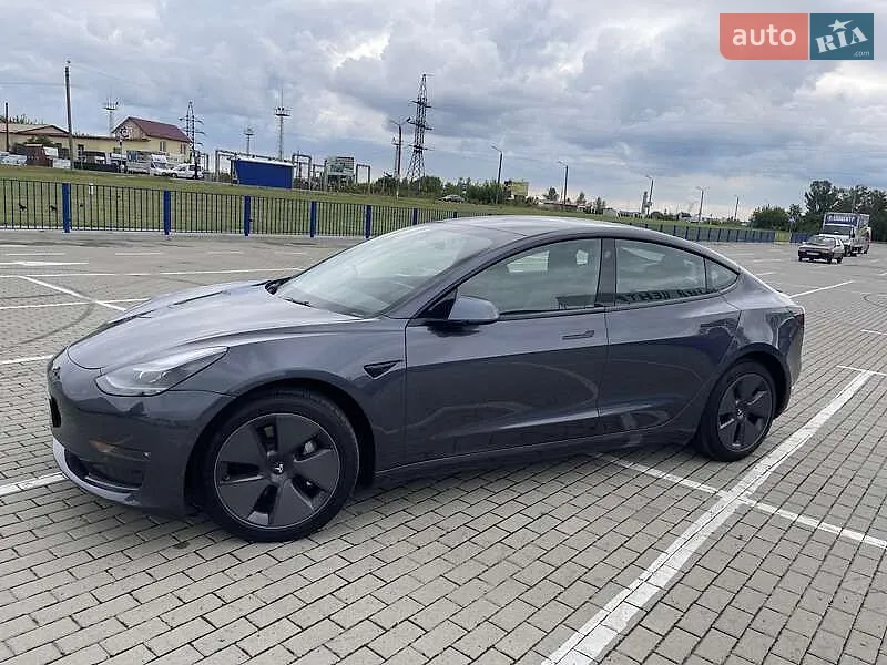 Tesla Model 3 2021