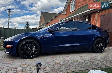 Седан Tesla Model 3 2022 в Немирові