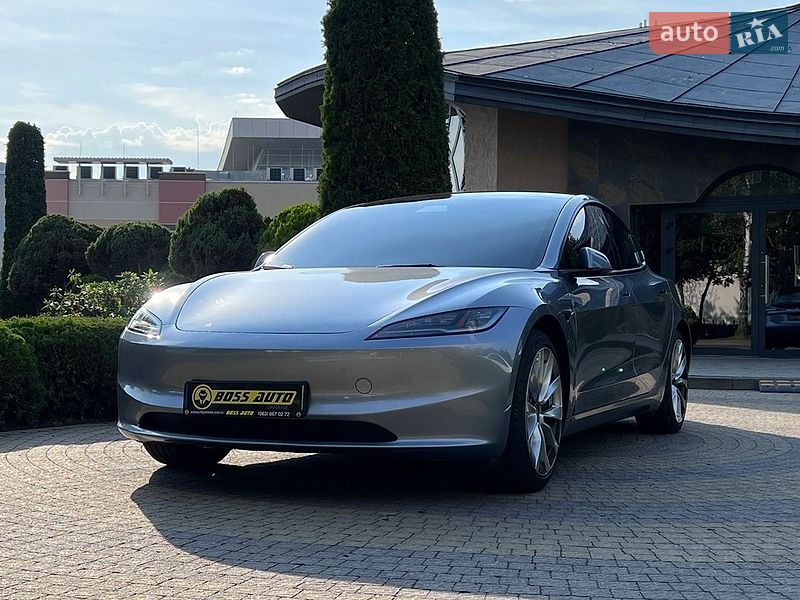 Седан Tesla Model 3 2025 в Львові