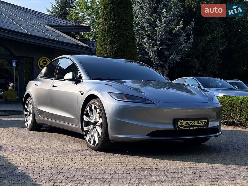 Седан Tesla Model 3 2025 в Львові