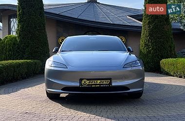 Седан Tesla Model 3 2025 в Львові