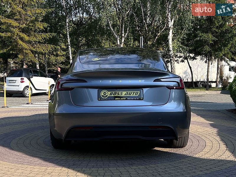 Седан Tesla Model 3 2025 в Львові