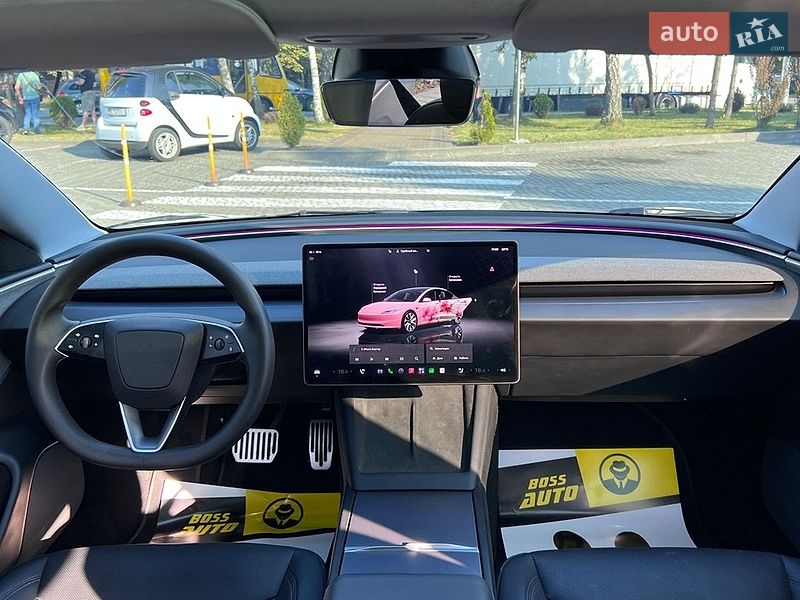 Седан Tesla Model 3 2025 в Львові