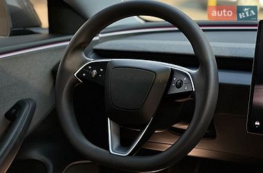 Седан Tesla Model 3 2025 в Львові