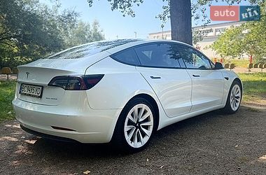 Седан Tesla Model 3 2021 в Львове
