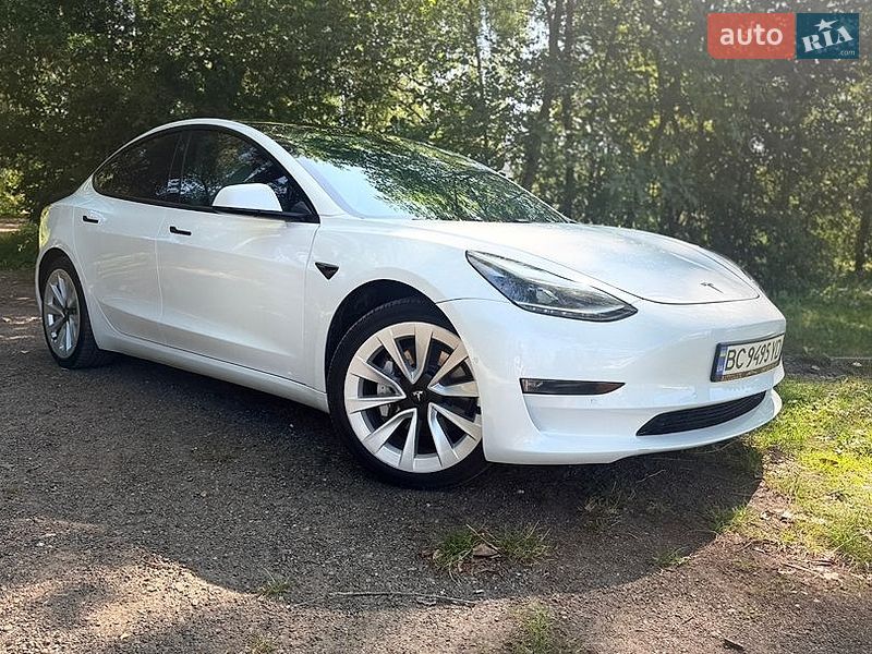 Tesla Model 3 2021