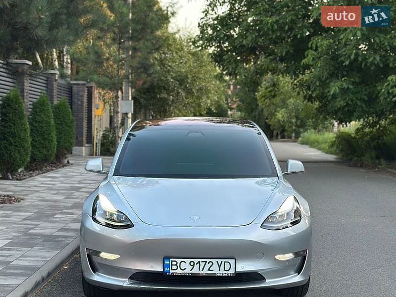 Tesla Model 3 2018