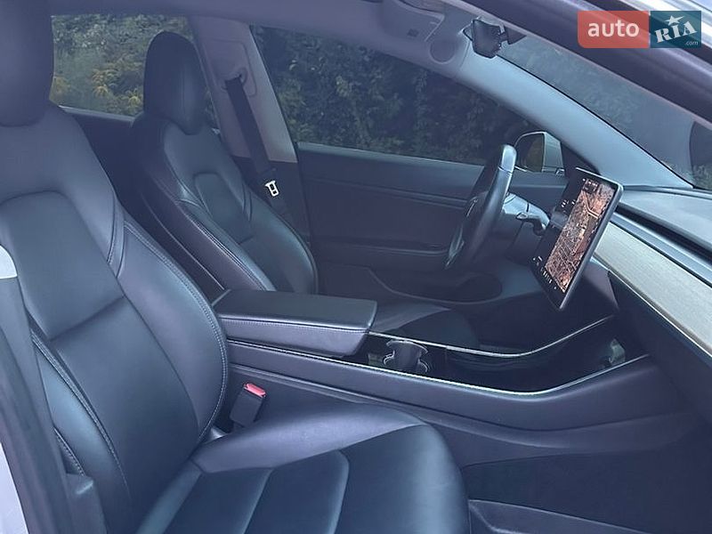 Седан Tesla Model 3 2018 в Софиевской Борщаговке