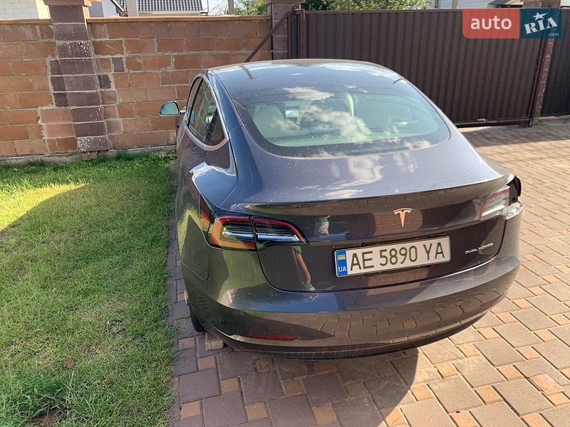 Седан Tesla Model 3 2019 в Києві