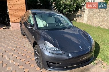Седан Tesla Model 3 2019 в Києві
