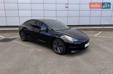 Седан Tesla Model 3 2018 в Києві