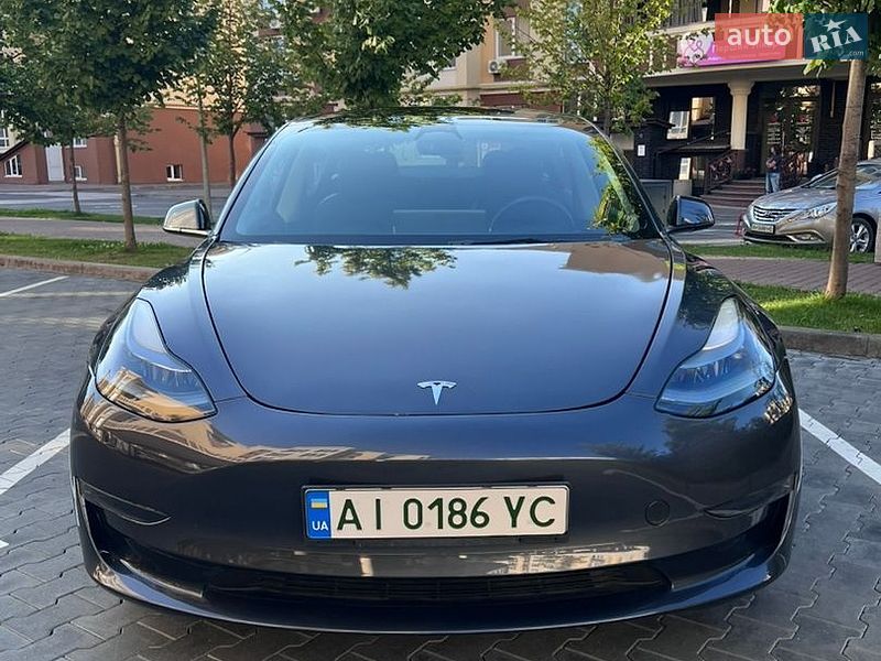 Tesla Model 3 2023