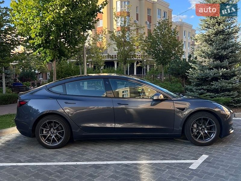 Седан Tesla Model 3 2023 в Софиевской Борщаговке