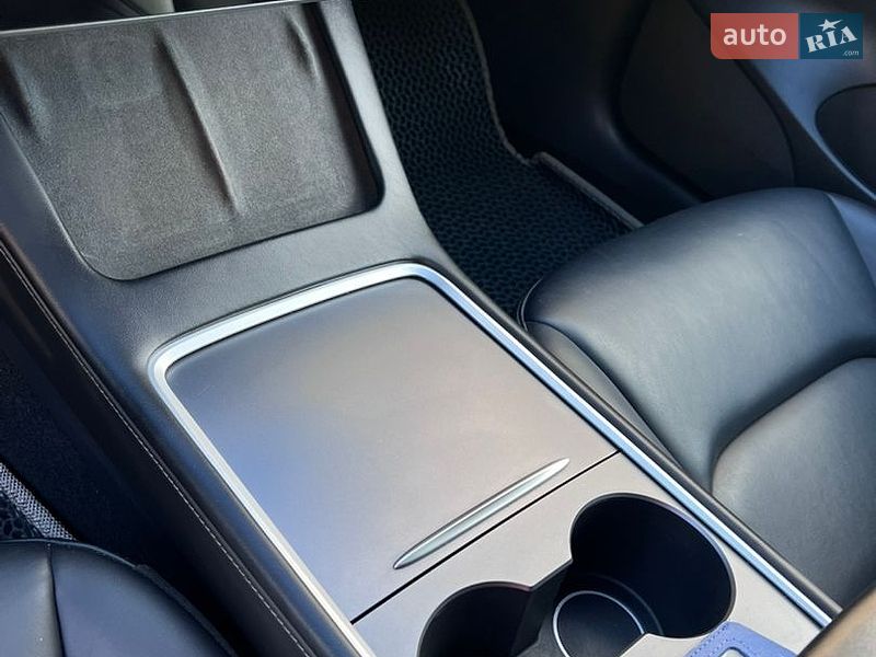 Седан Tesla Model 3 2023 в Софиевской Борщаговке
