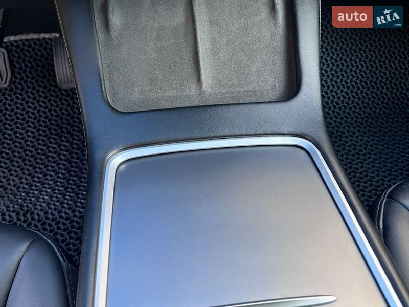 Седан Tesla Model 3 2023 в Софиевской Борщаговке