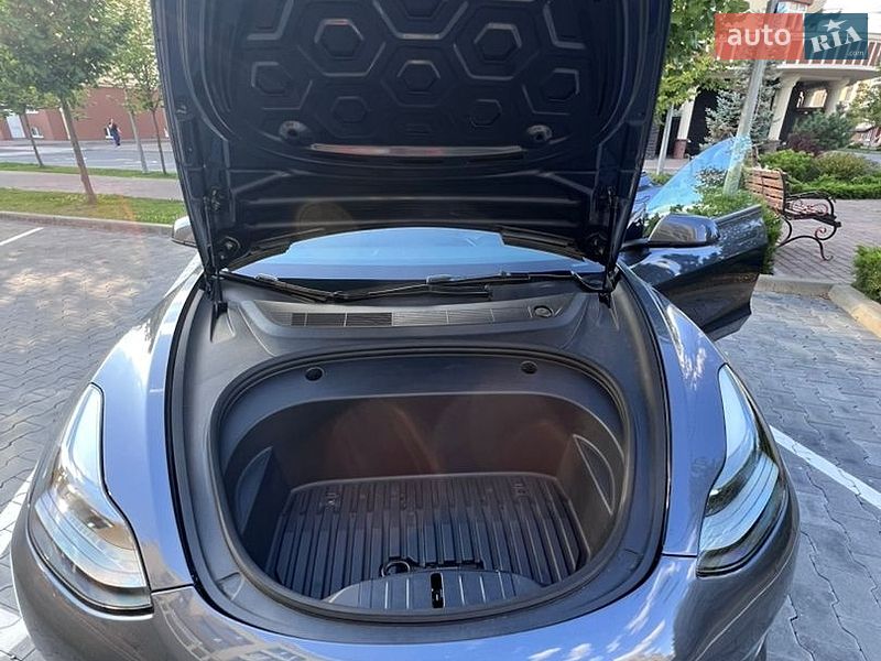 Седан Tesla Model 3 2023 в Софиевской Борщаговке
