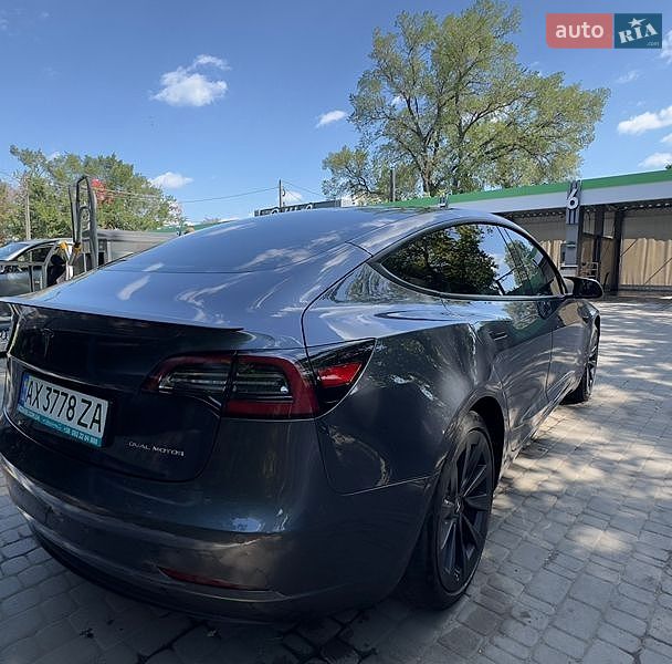 Седан Tesla Model 3 2021 в Харькове