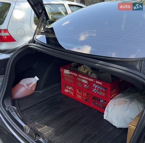 Седан Tesla Model 3 2021 в Харькове