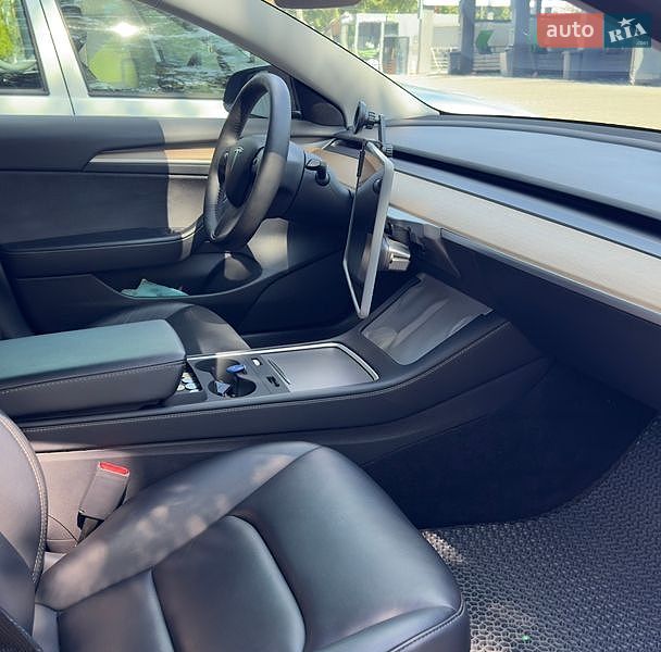 Седан Tesla Model 3 2021 в Харькове