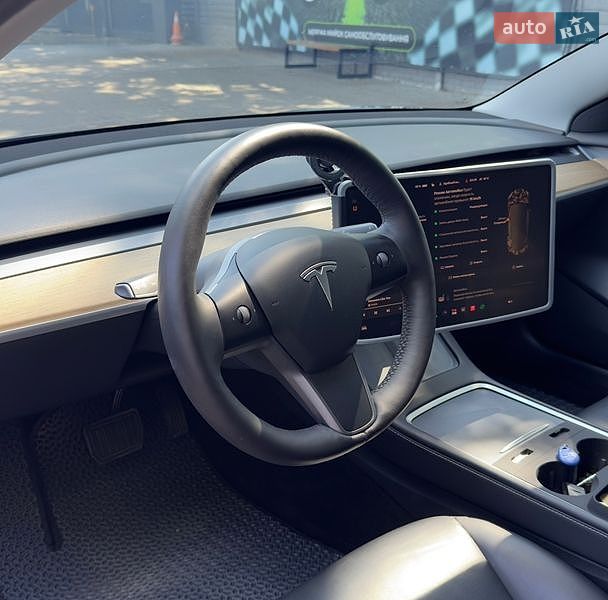 Седан Tesla Model 3 2021 в Харькове