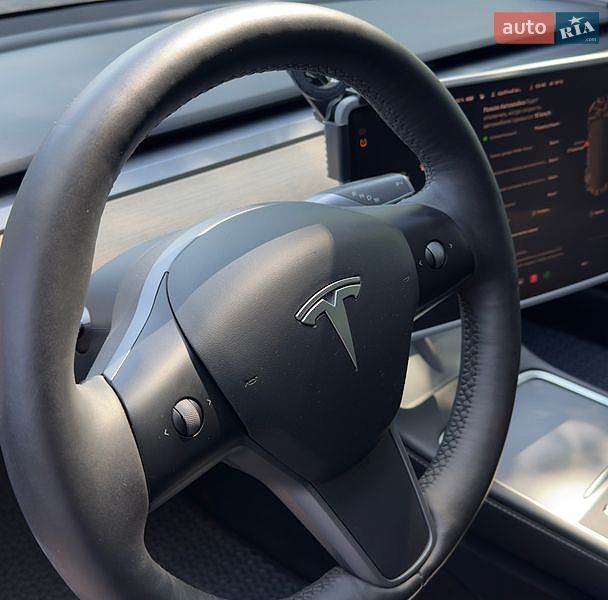 Седан Tesla Model 3 2021 в Харькове