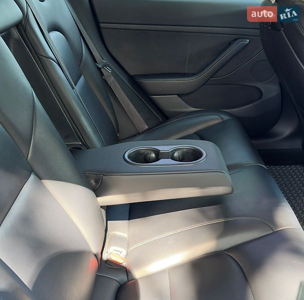 Седан Tesla Model 3 2021 в Харькове