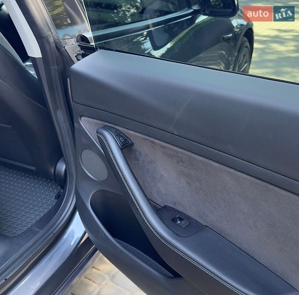 Седан Tesla Model 3 2021 в Харькове