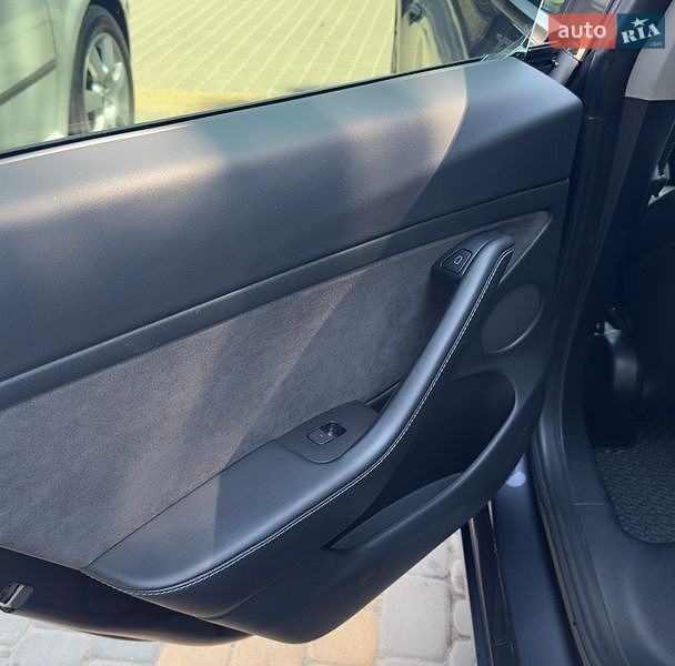 Седан Tesla Model 3 2021 в Харькове