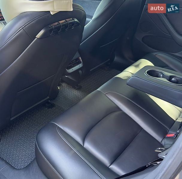 Седан Tesla Model 3 2021 в Харькове