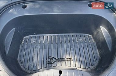 Седан Tesla Model 3 2021 в Харькове