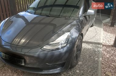 Седан Tesla Model 3 2019 в Києві