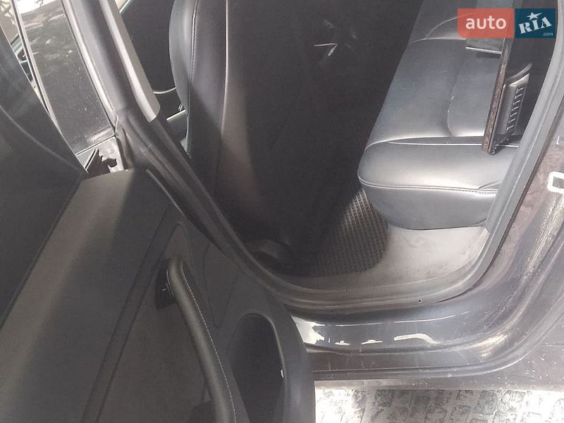 Седан Tesla Model 3 2019 в Києві