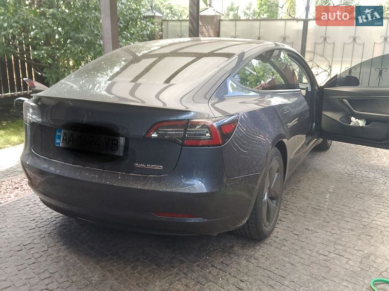 Седан Tesla Model 3 2019 в Києві