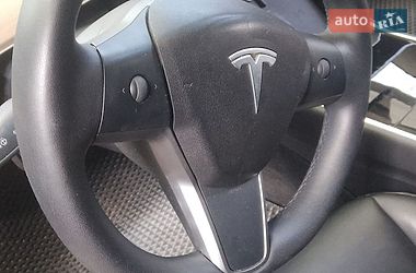 Седан Tesla Model 3 2019 в Києві
