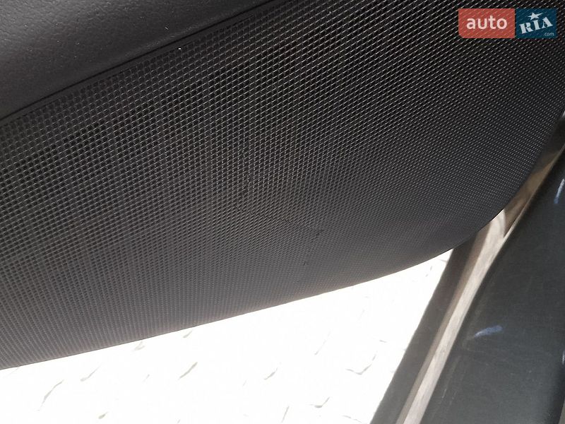 Седан Tesla Model 3 2019 в Києві
